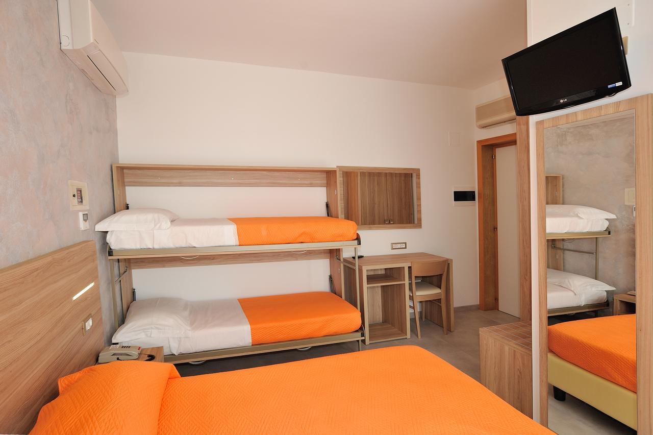 Hotel Lidia Alba Adriatica Ngoại thất bức ảnh