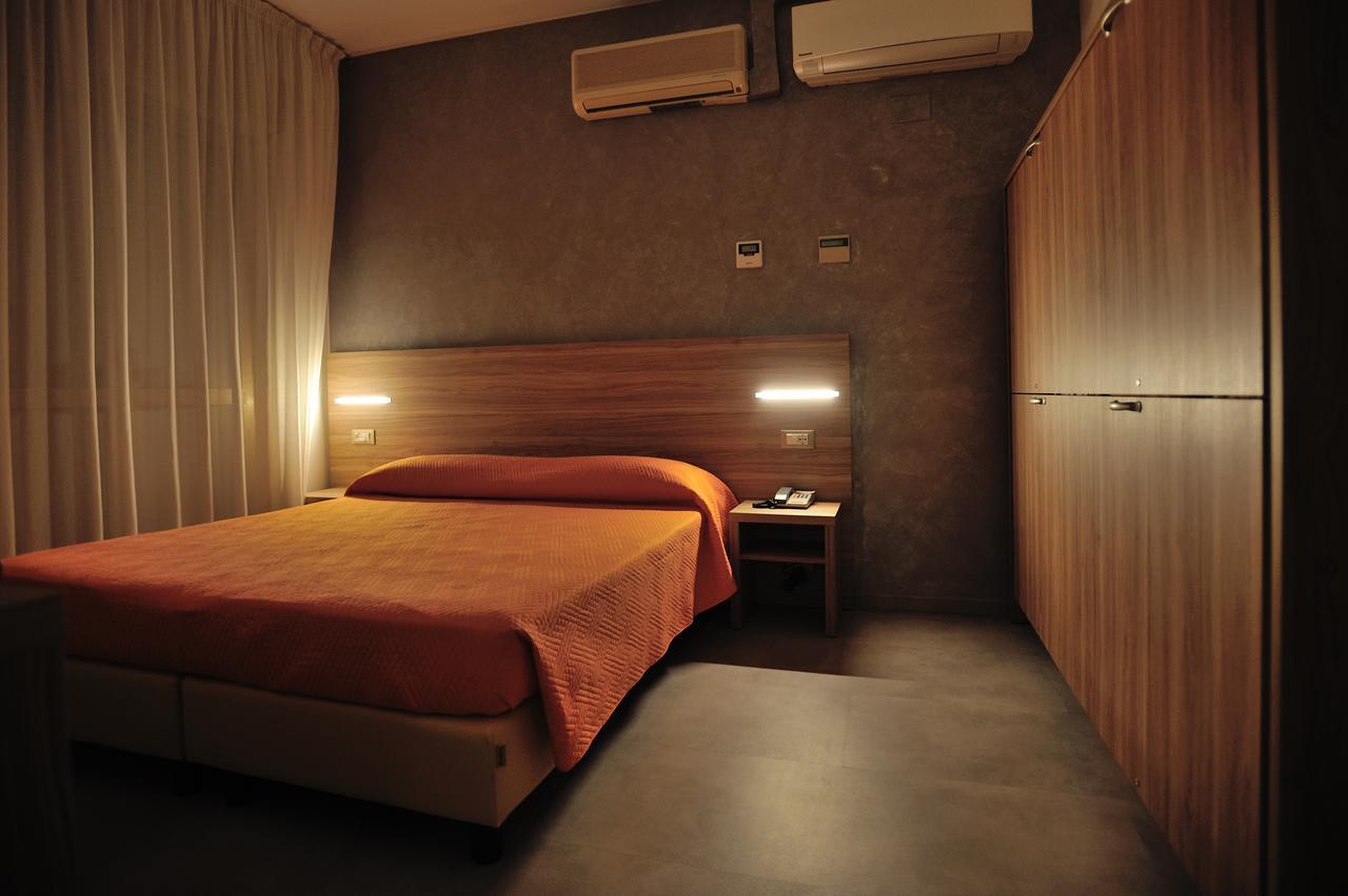 Hotel Lidia Alba Adriatica Ngoại thất bức ảnh