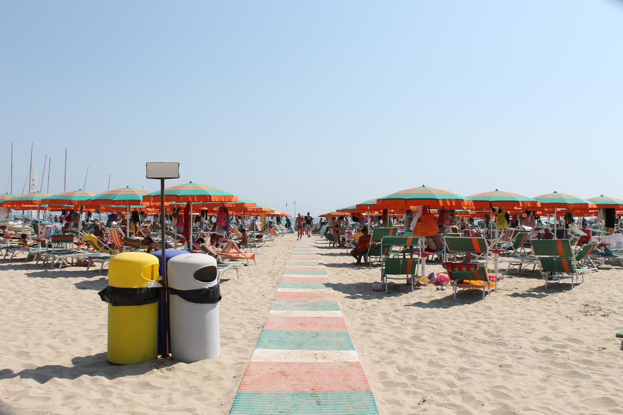 Hotel Lidia Alba Adriatica Ngoại thất bức ảnh